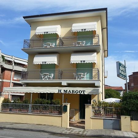 Hotel Margot Lido di Camaiore Exteriör bild